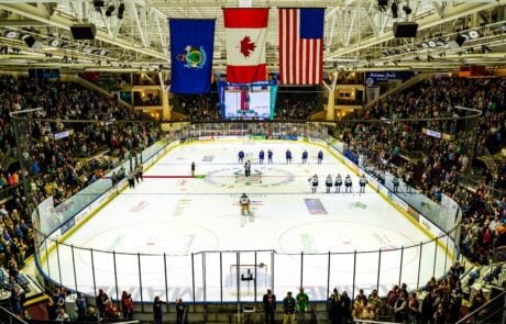 Eishockey - Credit Maine Office of Tourism